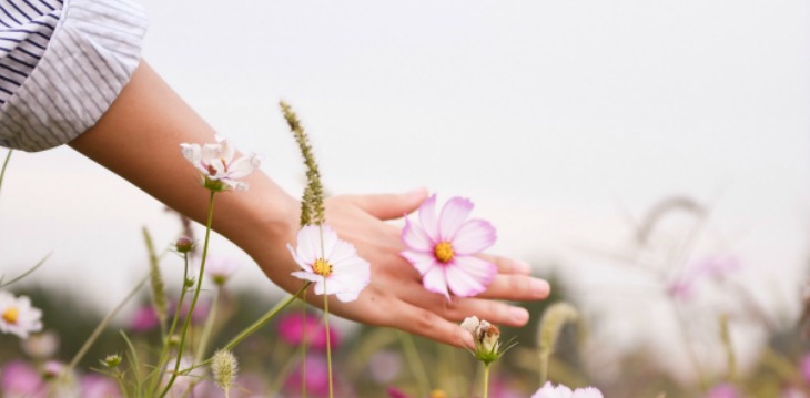5 Ways flowers can heal you!