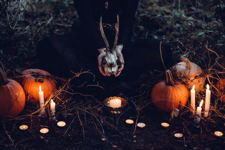 5 Ways to Build Relationships on Halloween!
